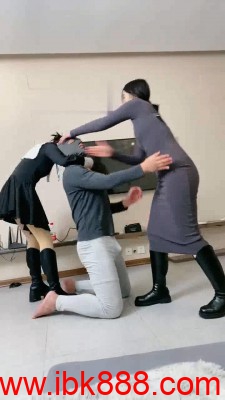 【麋鹿银儿】双S美女素人与众不同的踢裆场 bf21653