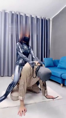 【狗哥】蜘蛛女神五花大绑强制虐狗 bf22123