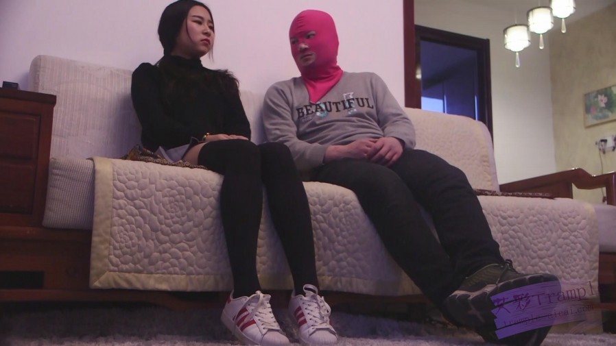 艾丝：哥哥父亲要求艾丝乱伦踩踏_HD绳艺资源