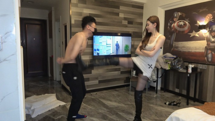 【艾琳S175】大长腿重度高跟踩踏瘦狗 YC-230328