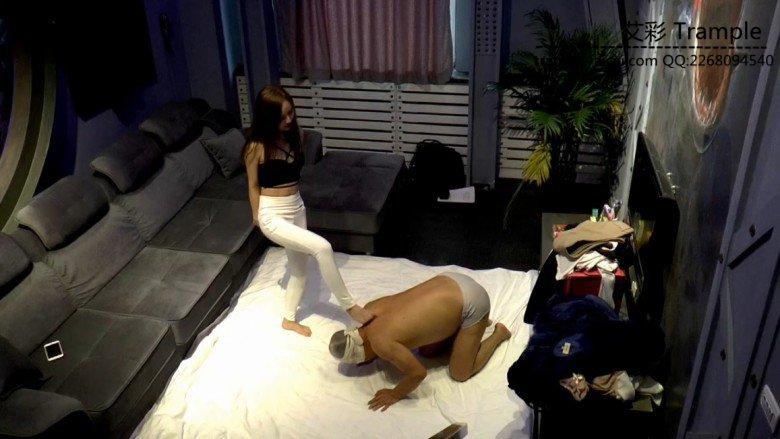 【冰时代】芮萁白裤子乘骑