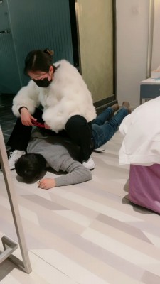 【西安欣】姐妹花教训偷原味邻居【双视角版】 bf22735