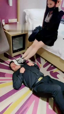 【雪琪琪】暴力提档/踩踏双狗 bf21787