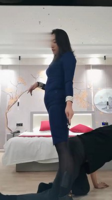 【冷御女王】少妇S黑丝恋足调 bf21779