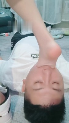 【丫丫】学生S蹂躏素人狗奴 bf18967