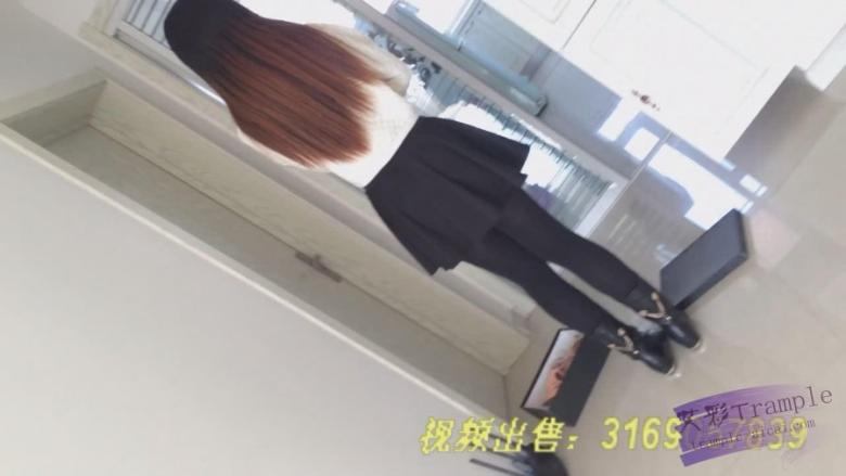 【绝对典藏】双人互闻长靴内的秘密，脚尖的到底是什么？