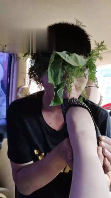 【辣妹s】户外抓住跟踪狂魔