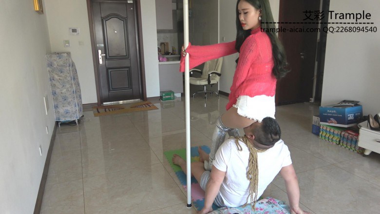 冷柔银色长靴致命腾空坐脸窒息