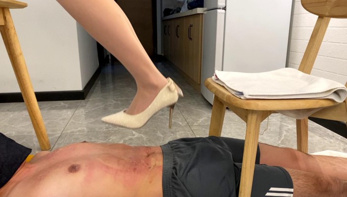 椅子下的工具人-高跟踩踏篇 YC-211006-5