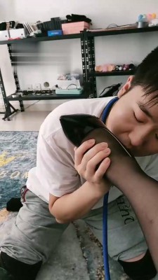 【内蒙一一】让圈养狗奴伺候我 bf17345_HD绳艺资源