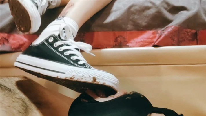 冷美超脏帆布鞋鞋底调教 TTTIO-230118