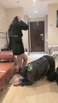 【惠子S】惩罚尾随我的贱货 bf19939