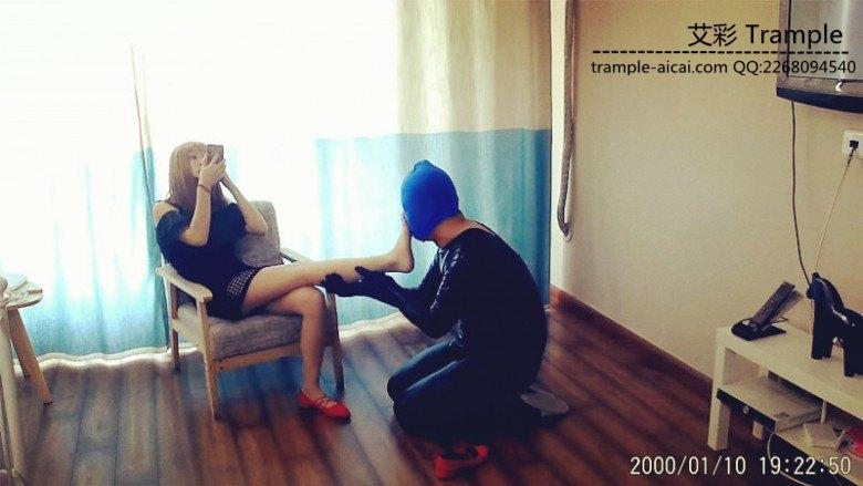 【快手红人】美脚玩喷子金生