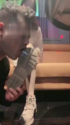 【漫漫】姐妹花ktv辱路人【双视角版】 bf21604