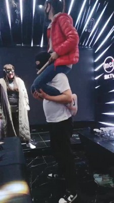 【美娜格格】3素人女王KTv群调群虐 bf23295