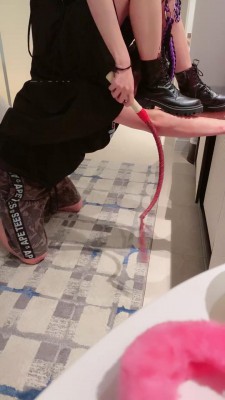 【玖玖】马丁靴少女皮鞭训狗 bf12120