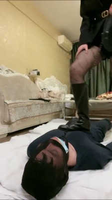 【晨曦】长靴黑丝裸足恋足调 bf23202