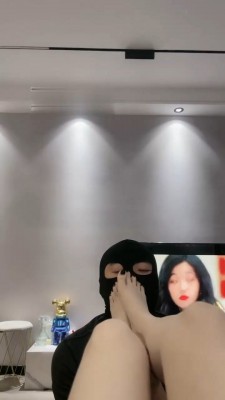 【樱桃大大】萝莉主白丝蹂躏脚垫【完整版】 bf21461