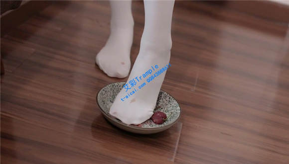 性感白丝踩樱桃_HD绳艺资源