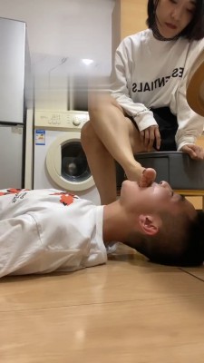 【朱砂痣】御姐帆布鞋白丝辱狗 bf18937