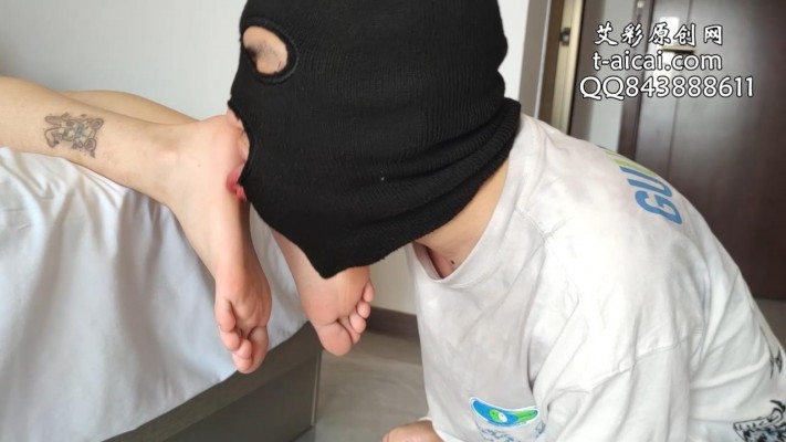 （中山素人联盟）纹身小姐姐末咖玩手机无视贱狗清理脚步 YC-220304-4_HD绳艺资源