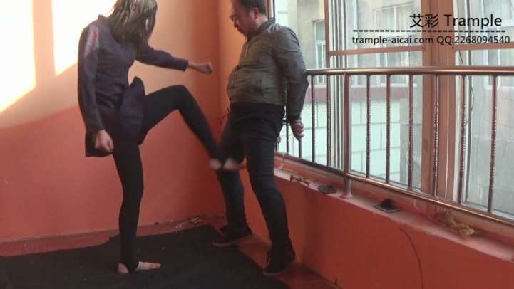 女绑匪劫财杀人