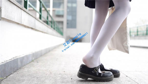 小美女白丝小皮鞋