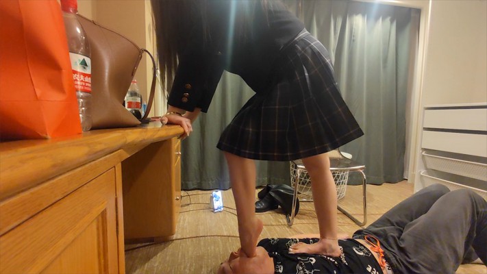 风吟s跳踩脸上蹦迪脚耳光深喉——颜面破坏系列（四） YC-230116-3_HD绳艺资源