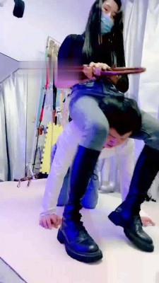 【莫妮卡】魔化训练-皮靴踢裆深喉吊绑奴 bf21466