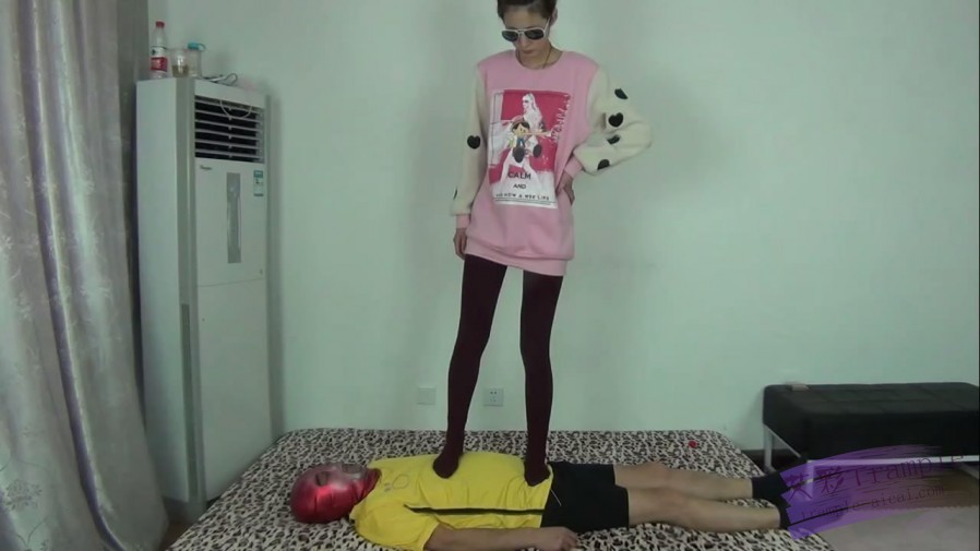 ★甜儿★ 踩小黄人_HD绳艺资源