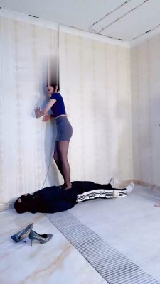 【冷凝大人】让闺蜜体验sm的感觉 bf17394