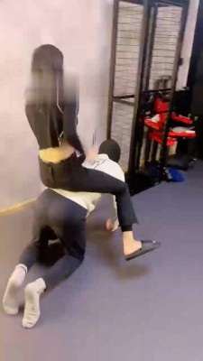 【冷鸢大大】拖鞋抽耳光/鞭打 bf22018