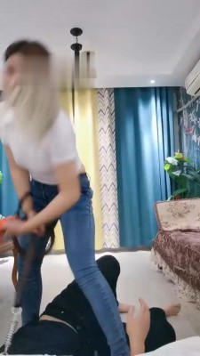 【小希祖宗】运动鞋全体重踩踏 bf19228