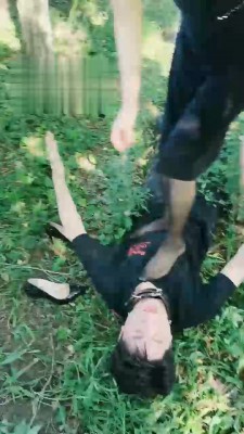 【梦蝶女王】户外抓住偷拍狂虐待 bf17570