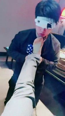 【Alice女王】皮鞋踩踏耳光极致羞辱（续集） bf19890