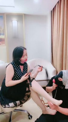 【小月】暴力鞭打虐恋足狗 bf18020