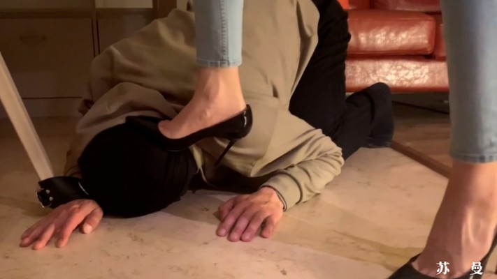 【苏曼】吻脚崇拜30分 YC-211220-6