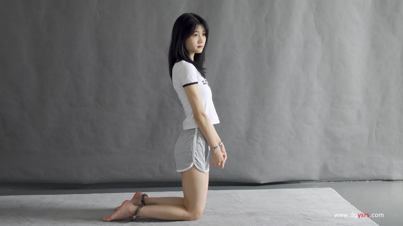 【艺束人生】2023_19期视频 模特欣玥首次体验镣铐