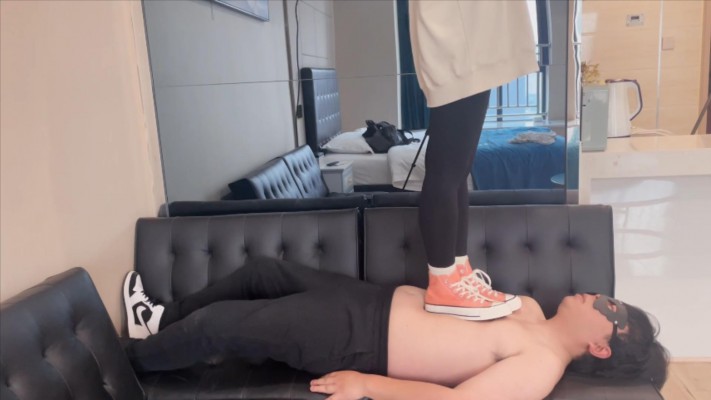 【00后小彤】瑜伽裤粉匡威全体重踩踏插嘴踹脸 YC-230414-8