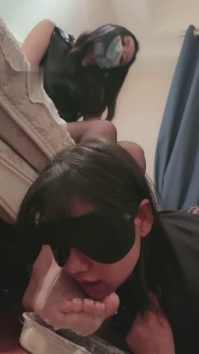 【安黎】口水咀嚼物喂女奴 bf15225