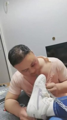 【重庆仙儿女王】前男友甘愿跪下伺候  JS220327