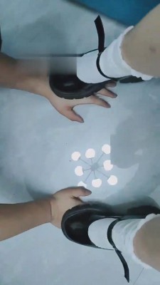 【苏可儿】萝莉主皮鞋白袜辱狗 bf15658