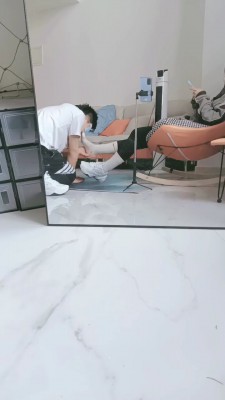 【瑄瑄】晨跑后原味鞋袜辱狗/骑马/踩踏 bf23363