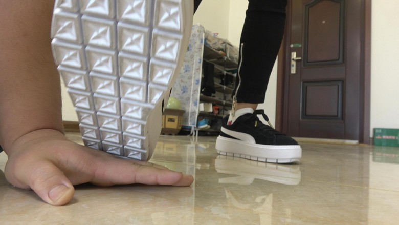 冷柔平底鞋暴喘猪头_HD绳艺资源