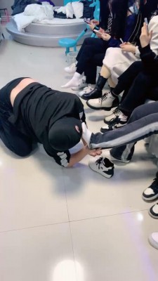 【精神小妹】大型室内暴力专场 bf22535