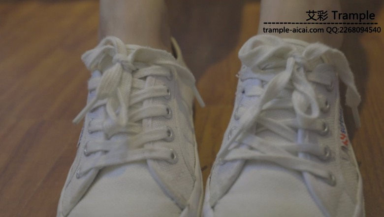 一米长腿歆凝帆布裸足pov