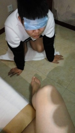 女主脚深喉贱狗_HD绳艺资源