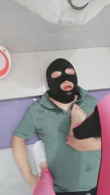 【美娜格格】家奴舔脚伺候起床 bf22732