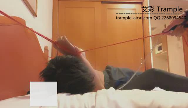 【VIVI】袜子堵嘴，大字型强迫施虐