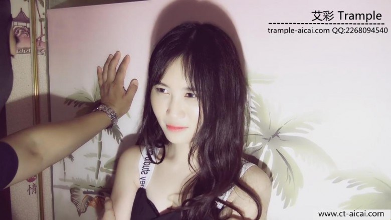 【女子防身术】美腿裙装美女详细讲解防狼术膝顶角度好  G-181019-2